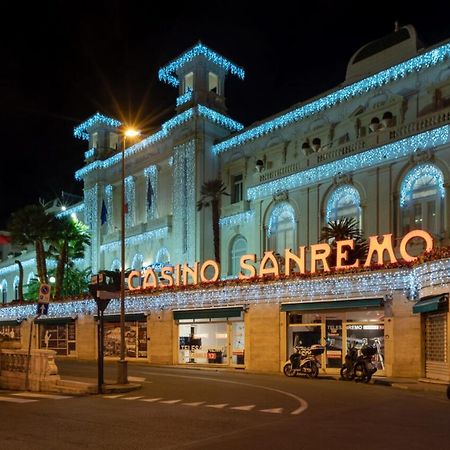 La Casa Di Ermes - Ampio Luminoso Appartamento A Tre Minuti Dal Centro 圣雷默 外观 照片